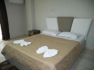 Отель LEON Гонио Двухместный номер Делюкс с 1 кроватью-1
